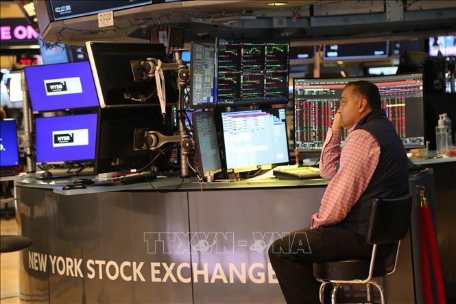 Fed giữ nguyên lãi suất, chứng khoán Mỹ 